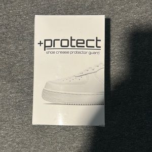 Shoe crease protector.